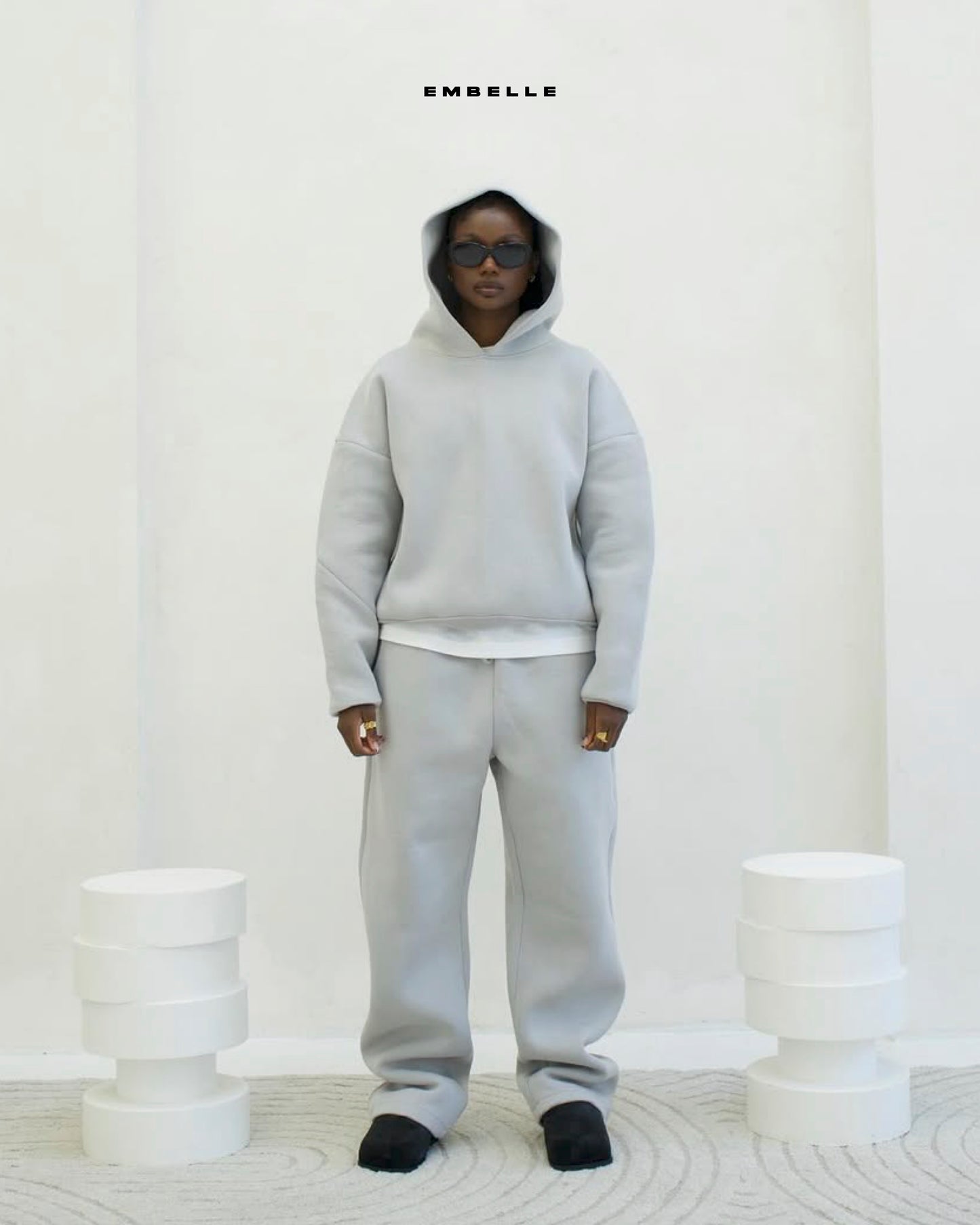 DAMES MONOTREND™ Hoodie + GRATIS Sweatpants